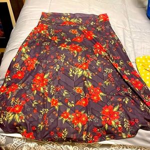 Like new condition LuLaroe midi skirt size L